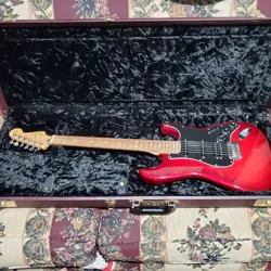 FENDER PLAYER STRATOCASTER HSS PAU FERRO FINGERBOARD LIMITED-EDITION ELECTRIC GU