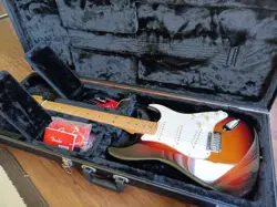 FENDER STRATOCASTER SUNBURST MADE IN MEXICO