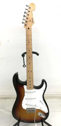 FENDER JAPAN ST-STD USED ELECTRIC GUITAR EXCELLENT CONDITION