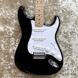 FENDER JAPAN ST-STD USED BASSWOOD BODY MAPLE NECK MAPLE FINGERBOARD W/SOFT CASE