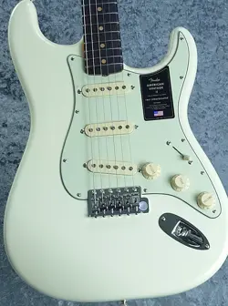 FENDER AMERICAN VINTAGE II 1961 STRATOCASTER OLYMPIC WHITE #V2447650 3.64KG