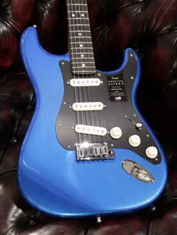 FENDER AMERICAN ULTRA II STRATOCASTER EBONY / NOBLE BLUE #GG90A