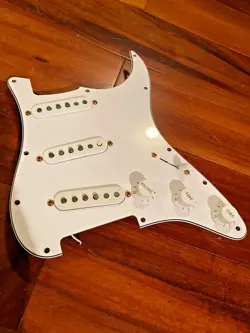 FENDER ALNICO 5 TEX MEX STRAT PICKUP ASSEMBLY STRATOCASTER WHITE PICKGUARD