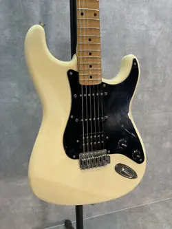 MADE BY FENDER JAPAN ST-456 1984-1987 ELECTRIC GUITAR