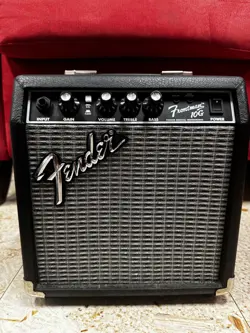 FENDER FRONTMAN 10G 10-WATT GUITAR AMP - BLACK
