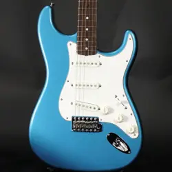 FENDER MIJ TRADITIONAL LATE 60S STRATOCASTER   LAKE PLACID BLUE