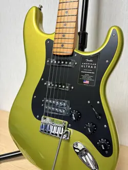 STRATOCASTER MAPLE SOLAR