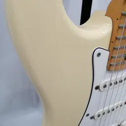 FENDER JAPAN ST71-140YM/YWH ELECTRIC GUITAR