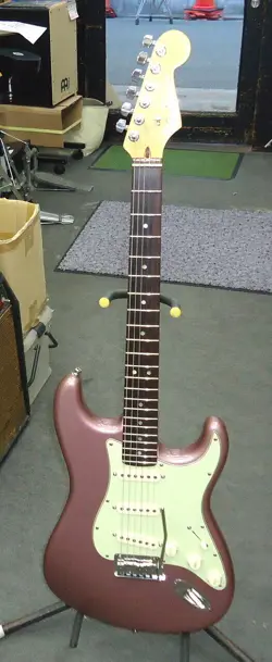 FENDER AMERICAN DELUXE STRATOCASTER (2020S) ELECTRIC GUITAR