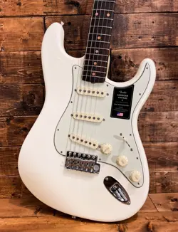 WHITE #V2443758 #GG8I8