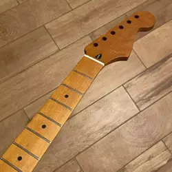 STRATOCASTER ELECTRIC GUITER