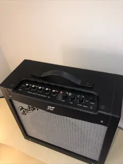 FENDER MUSTANG II 40 WATT GUITAR AMP, TESTED GOOD CONDITION