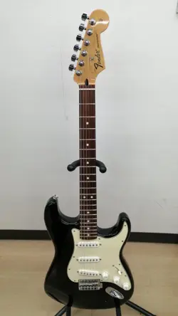 FENDER MEXICO STRATOCASTER ELECTRIC GUITAR-09