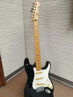 FENDER MEXICO STRATOCASTER FENDER MEXICO SAFE PACKING! SAFE PACKING!