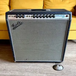 45-WATT GUITAR COMBO