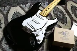 MONTY 54 STRATOCASTER