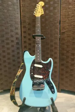 ELECTRIC GUITAR FENDER MG69 MUSTANG SONIC BLUE CRAFTED IN JAPAN 2002-2004