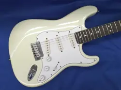 FENDER STANDARD STRATOCASTER VW RW (250106)