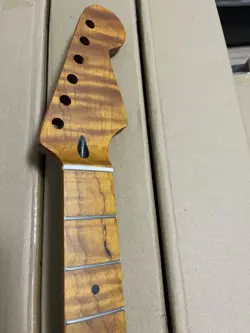 22 FRETS TIGER ROASTED FLAME MAPLE STRAT GUITAR NECK NITRO SATIN FOR ST FENDER