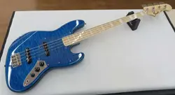 FENDER MADE IN JAPAN TRADITIONAL II 1970S JAZZ BASS CARIBBEAN BLUE TRANS 2021