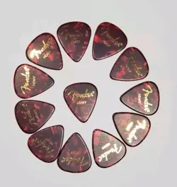 NEW FENDER PREMIUM CELLULOID HEAVY DARK RED GUITAR PICKS 351 SHAPE 12 COUNT