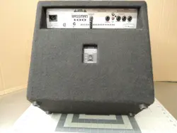 BASSMAN 100 COMBO