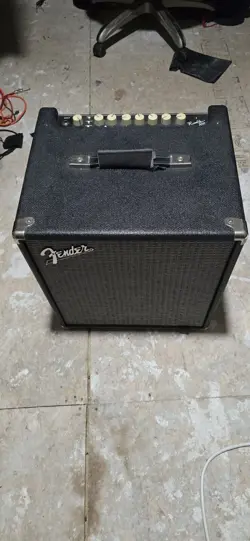 FENDER RUMBLE 100 1X12 INCH 100 WATT BASS COMBO AMP