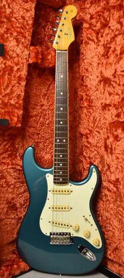 2005 FENDER ST65 STRATOCASTER '65 REISSUE OCEAN TURQUOISE METALLIC CIJ W/HSC