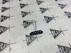 80S FENDER USA STRATOCASTER SINGLE COIL PICKUP STAGGERED