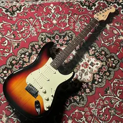 FENDER AMERICAN DELUXE STRATCASTER  USED  3.68KG  2008MADE IN THE YEAR