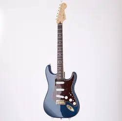 FENDER DELUXE PLAYERS STRATOCASTER SAPPHIRE BLUE TRANSPARENT  STORE