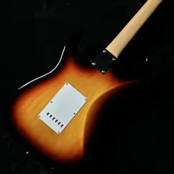3-COLOR SUNBURST STRAT