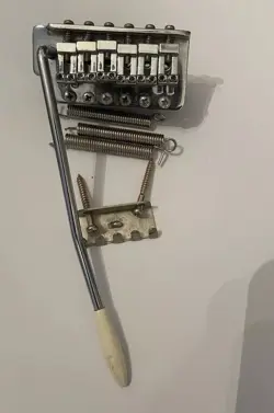 70’S STYLE TREMOLO