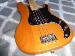 2010-2011 SQUIER FENDER VINTAGE MODIFIED PRECISION BASS RARE MAPLE AMBER NATURAL