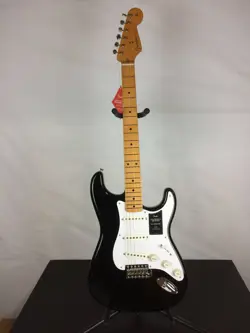 EXCELLENT FENDER VINTERA