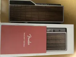 FENDER TREAD LIGHT WAH PEDAL