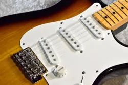 FENDER / FSR MADE IN JAPAN TRADITIONAL 50S STRATOCASTER 2-COLOR SUNBURST