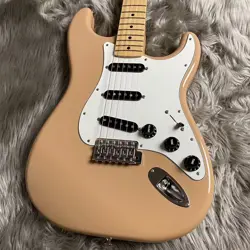TRADITIONAL STRATOCASTER SAHARA