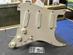 FENDER STRAT PLUS DELUXE LOADED PICKGUARD LACE SENSOR PICKUPS USA 90'S GUITAR