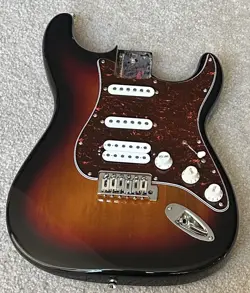 2002 60'S BURST SQUIER SE FENDER STRATOCASTER FULL THICKNESS BODY RED TORTOISE