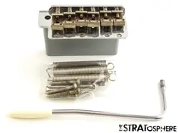 ARM STRATOCASTER JOURNEYMANRELIC