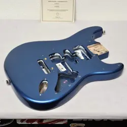 2018 FENDER AMERICAN PROFESSIONAL STRAT ALDER BODY LAKE PLACID BLUE USA GUITAR