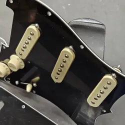 2017 FENDER AMERICAN PROFESSIONAL STRAT BLACK LOADED PICKGUARD USA V-MOD PICKUPS