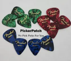 GUITAR PICKS GREEN