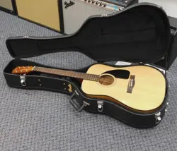 2013 FENDER CD-60 DREADNOUGHT ACOUSTIC GUITAR W/ CASE! NATURAL FINISH! VERY NICE