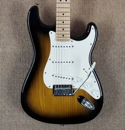 2004 FENDER 50TH ANNIVERSARY STRATOCASTER - ASH BODY - SUPER CLEAN!