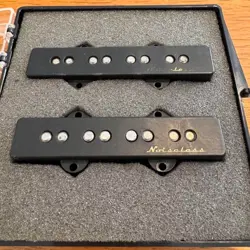 FENDER NOISELESS JAZZ