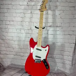 FENDER MUSTANG FROM