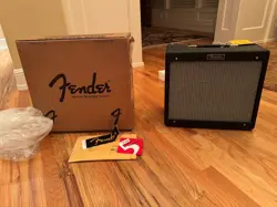 FENDER BLUES JR. AMPLIFIER