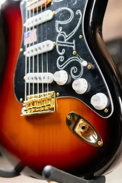 FENDER STEVIE RAY VAUGHAN STRATOCASTER WITH HARDSHELL CASE